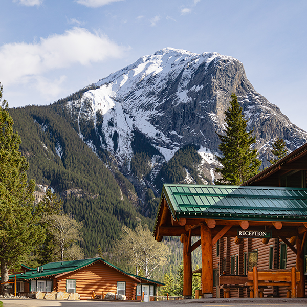 Golf Getaway at Overlander Mountain Lodge - Overlander Mountain Lodge